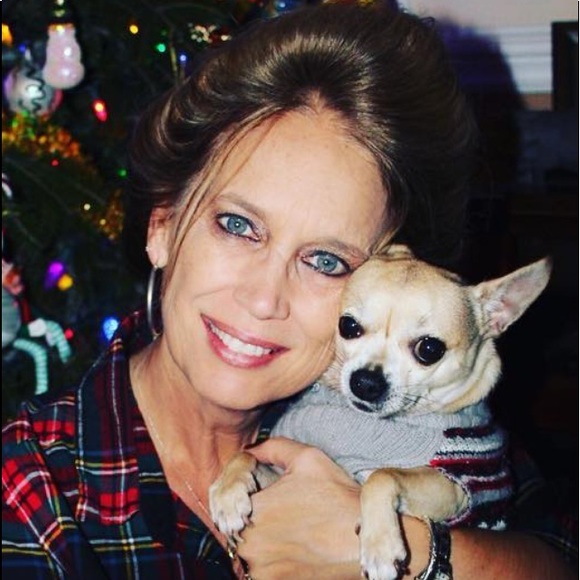 Meet your Posher, Cindy - Picture 2 of 2